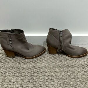 Sam Edelman grey leather booties size 6